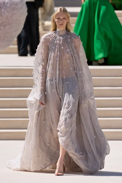 Look 37